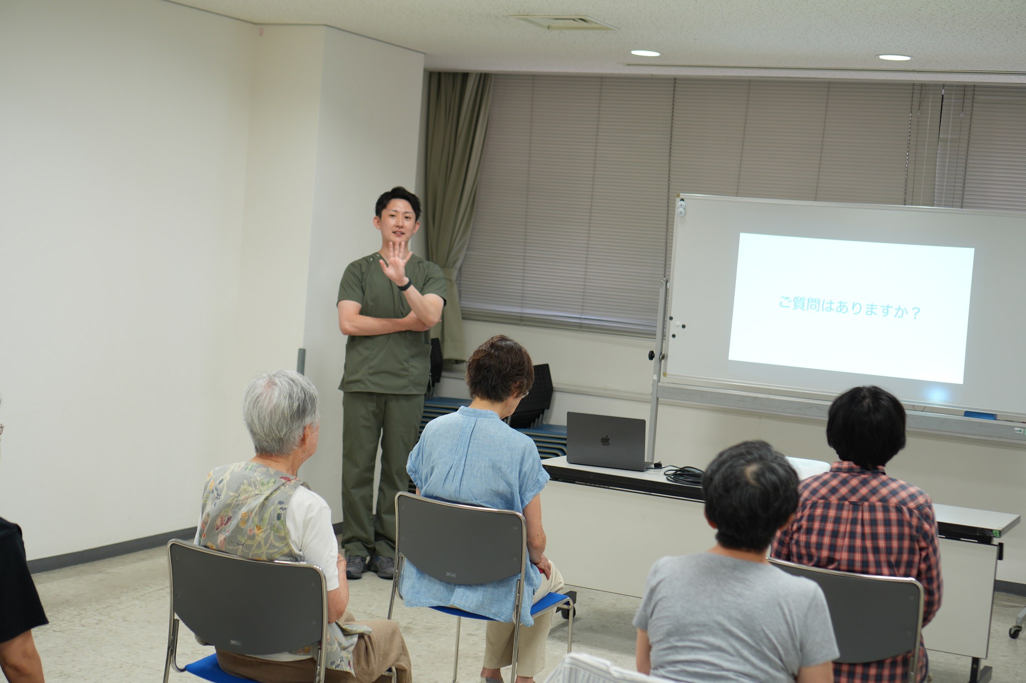 腰痛解消講座の会場の様子